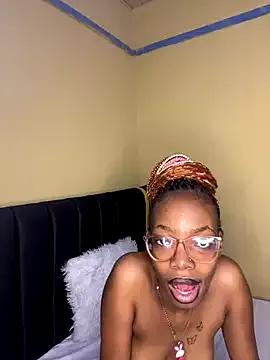 Ella_prettybrownskin from StripChat
