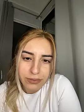 Ella_Vee from StripChat