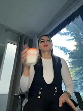 Ella_Vee from StripChat