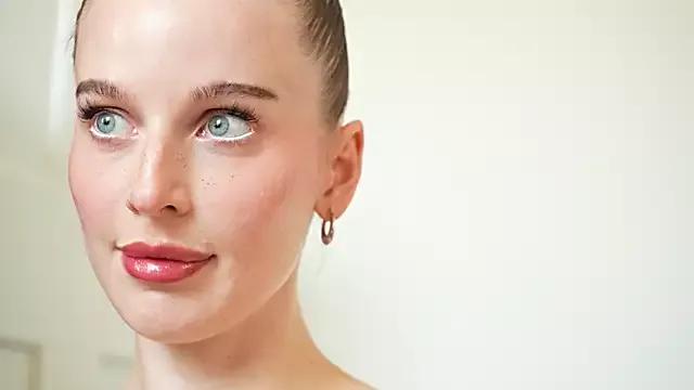 ellaa91 from StripChat