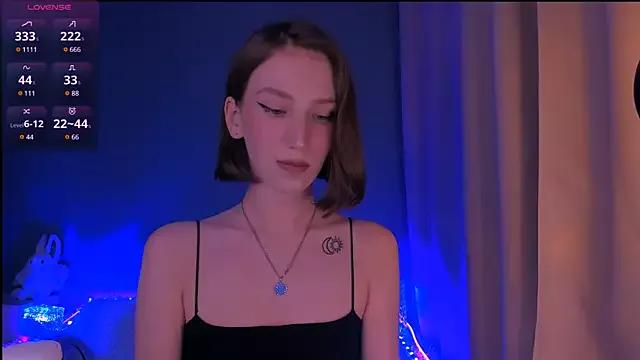ellaamber from StripChat