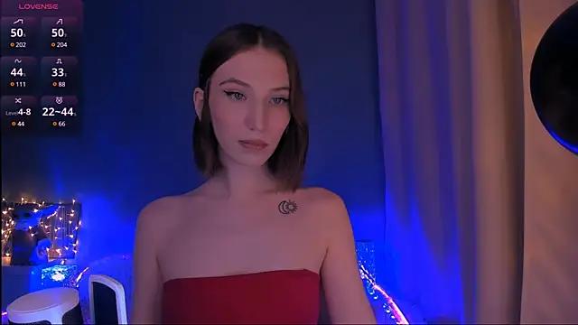 ellaamber from StripChat