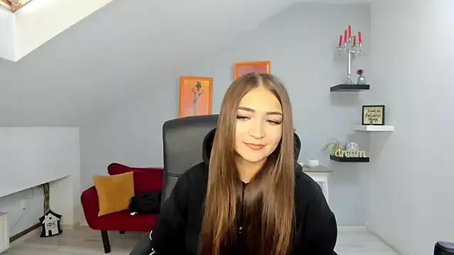 EllaClarke from StripChat