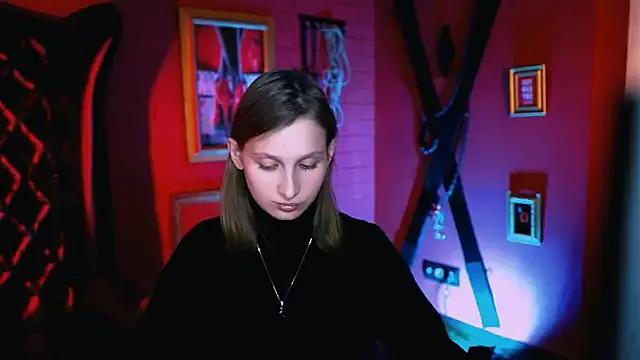 EllaHorton from StripChat