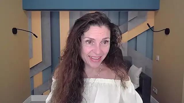 EllaLong from StripChat