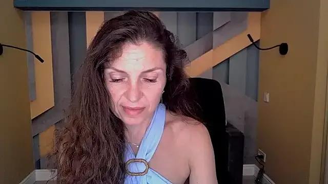 EllaLong from StripChat
