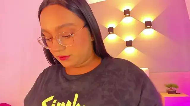 ellamontoya from StripChat