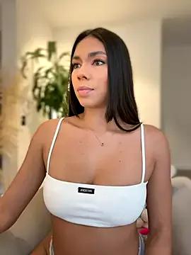 EllaSanz_ from StripChat
