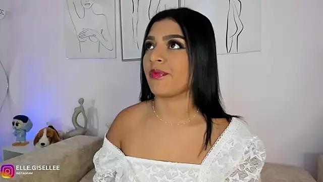ElleGisellee from StripChat is Freechat