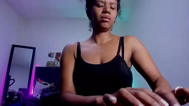 Ellie_Alves from StripChat
