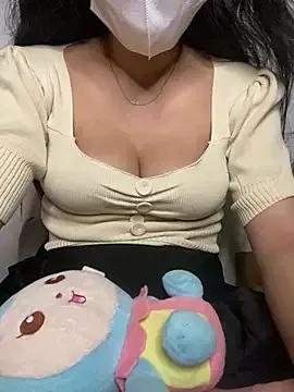 ELLIE_ELLIE from StripChat