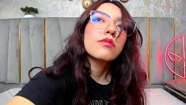 Elliecute from StripChat