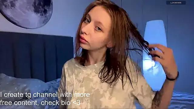 EllieDream from StripChat