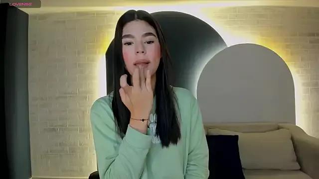EllieScott from StripChat