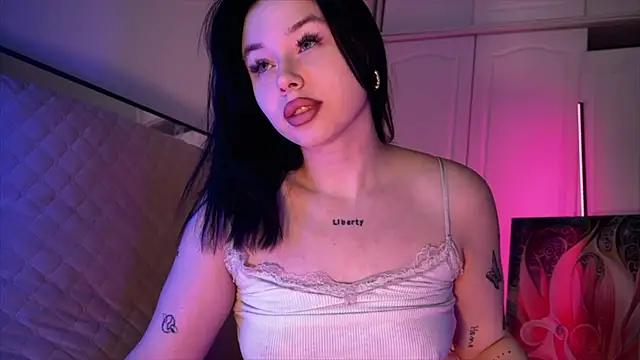 ElliSweetTease from StripChat