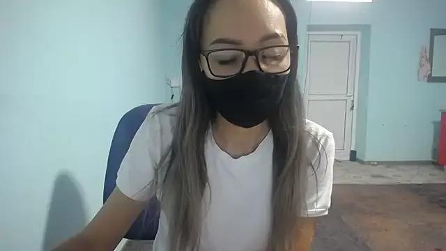 elllaaxx from StripChat