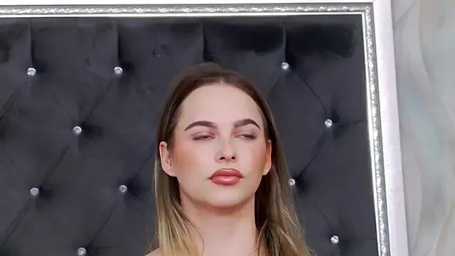 Ellsa_Jean_ from StripChat