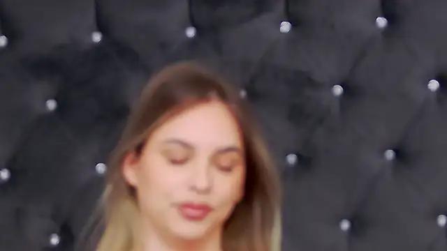 Ellsa_Jean_ from StripChat