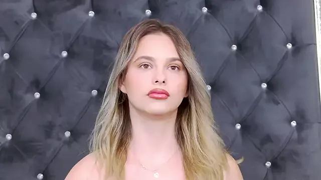 Ellsa_Jean_ from StripChat