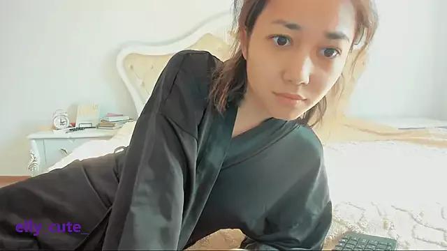 Elly_Cute from StripChat