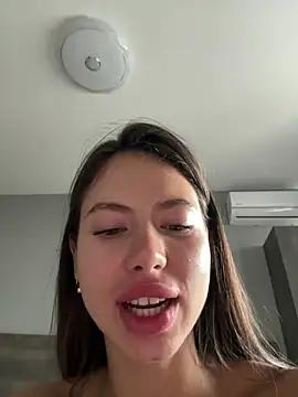 Ellzaa_ from StripChat