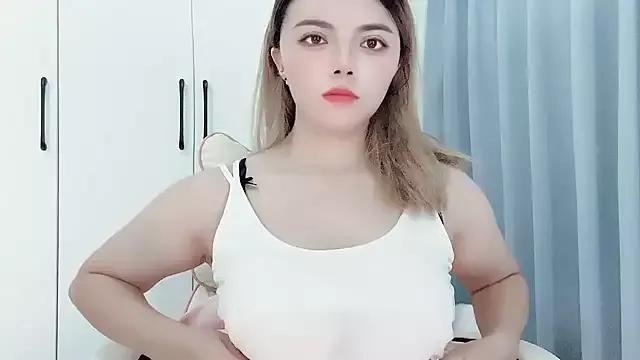 Eloise131499 webcams show profile image 
