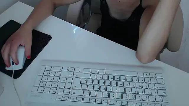 ElssaRush from StripChat