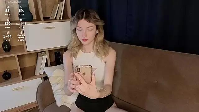 ElvaDonnay from StripChat is Freechat
