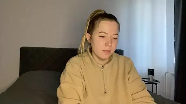 Embersweetbunny from StripChat