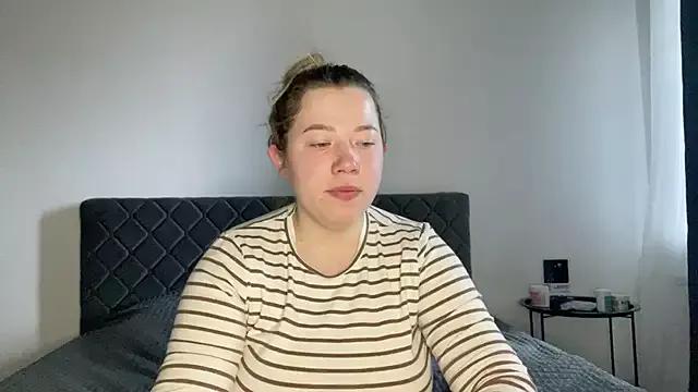 Embersweetbunny from StripChat