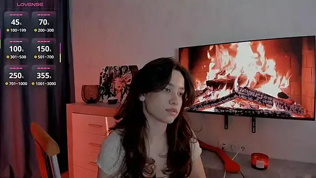 EmeliaReaper from StripChat