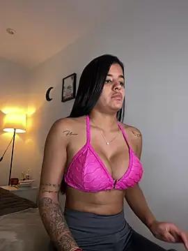EmelyRogers from StripChat