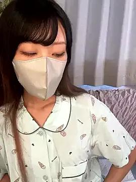emiiiii1001 from StripChat