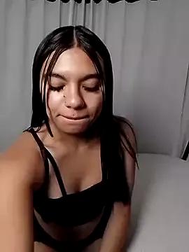 Emiily_bliss from StripChat