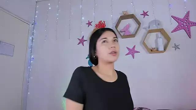 Emiily_Parkerr from StripChat