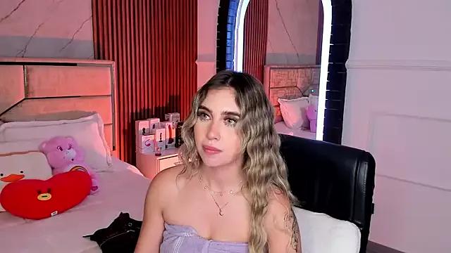 EmiilyHendriixx from StripChat