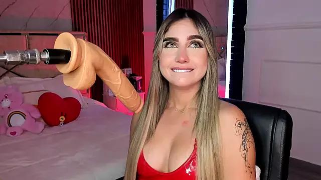 EmiilyHendriixx from StripChat