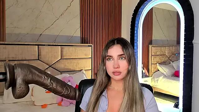 EmiilyHendriixx from StripChat