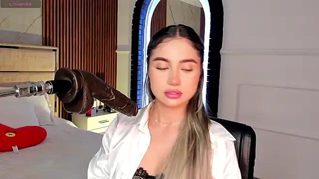 EmiilyHendriixx from StripChat