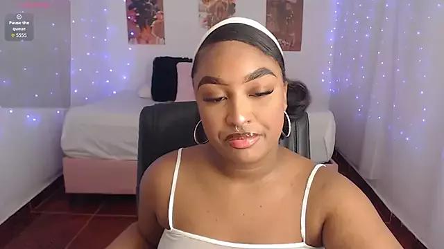 Emiilynaho from StripChat