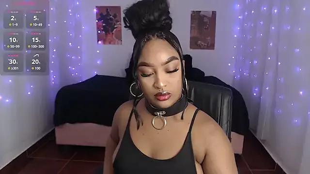 Emiilynaho from StripChat