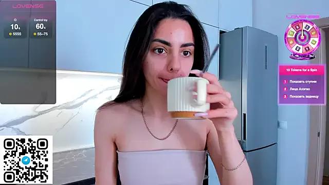 EmiliaZen webcams show profile image 