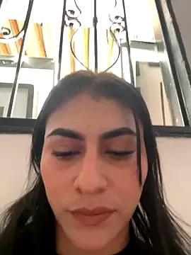 emilie_xx_ from StripChat is Freechat
