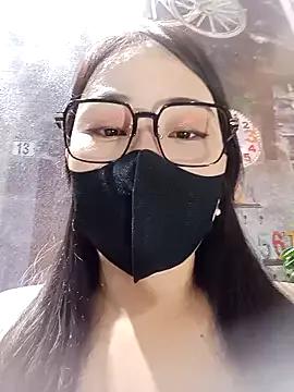 Emily-Nguyen webcams show profile image 