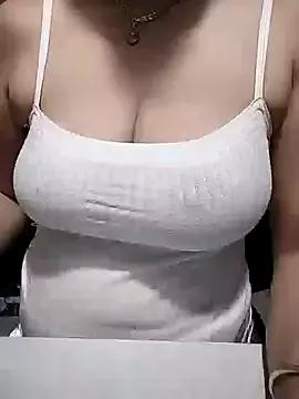 Emily___Sex from StripChat is Freechat