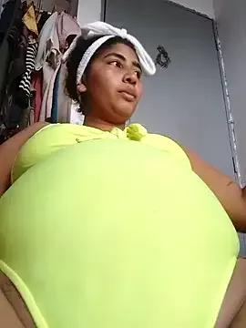 Emily_dukee from StripChat is Freechat