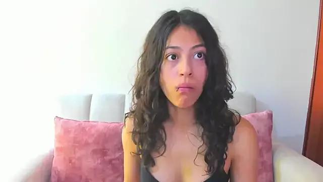 emily_jonessxx from StripChat is Freechat