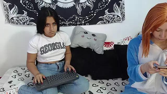 emily_n_abby from StripChat is Freechat