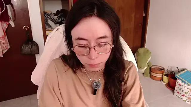 emily_pearl_ from StripChat is Freechat