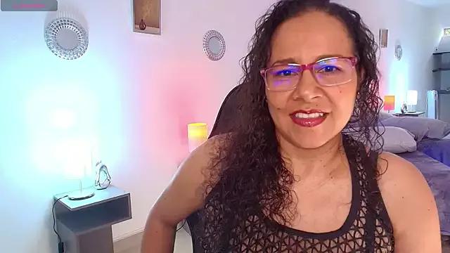 emily_water01 from StripChat is Freechat